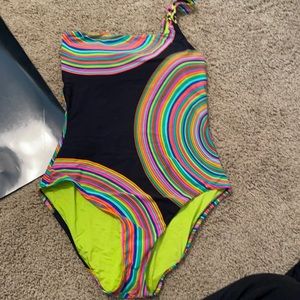 NWT Liner intact Trina Turk One Shoulder Swim-12